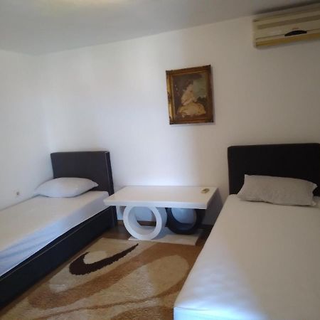Apartmani Ruza 포드고리차 외부 사진
