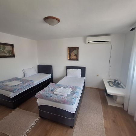 Apartmani Ruza 포드고리차 외부 사진